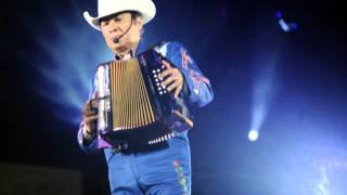 No Llores por El__Los Tigres del Norte  en Los Mochis en Vivo (Año 2005)