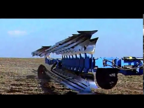 Pflügen mit Traktor 2