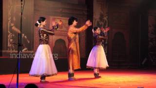 Dancers from Birju Maharaj Parampara performing Kathak