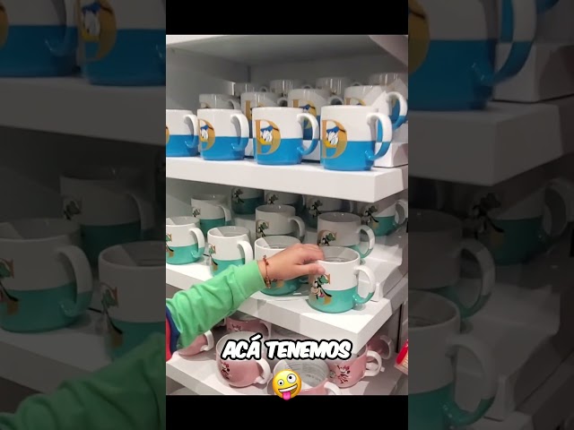 Vídeo relacionado con Disney Store Peluche pequeño de Goofy, Altura: 36 cm, el emblemático Goofy de Peluche Presenta Detalles Bordados y Luce su Particular Atuendo, Adecuado para Todas Las Edades.