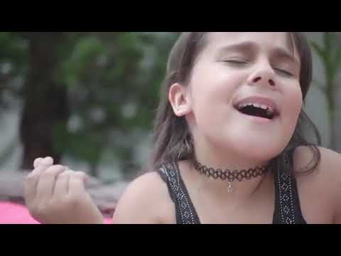 Sienna Belle canta Cheap Thrills por Sia