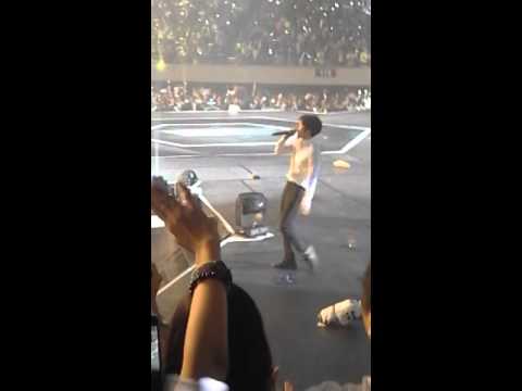 EXO PLANET: THE EXO’LUXION LIVE IN MANILA DAY 1 Fancam #14