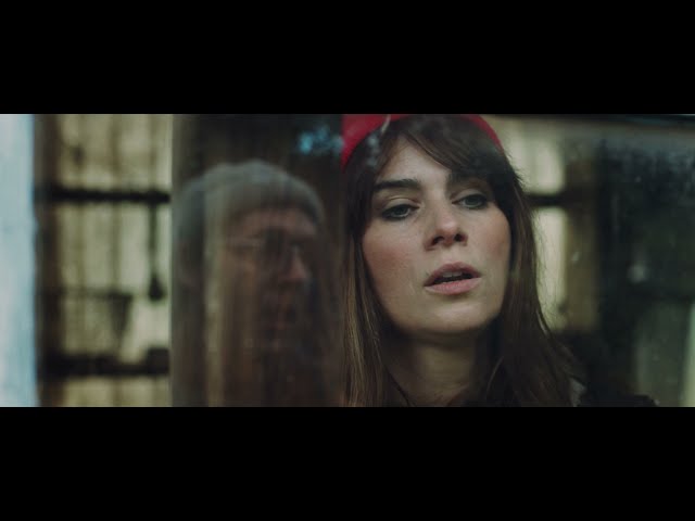 Nebensaison von Bosse & Nora Tschirner ((jetzt ansehen))