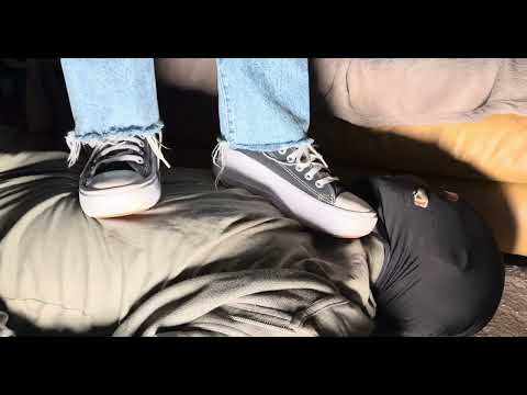 Converse Cookie Face Trample