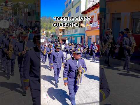 “DESFILE CÍVICO  EN GUARANDA FUNDACIÓN DE LA PROVINCIA DE BOLÍVAR 🎉 #Shorts #BandaMunicipal