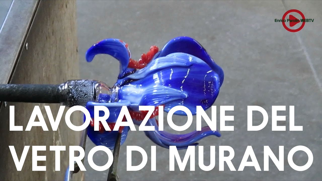 - LAVORAZIONE DEL VETRO DI MURANO come si crea un fiore di vetro artigiani in estinzione