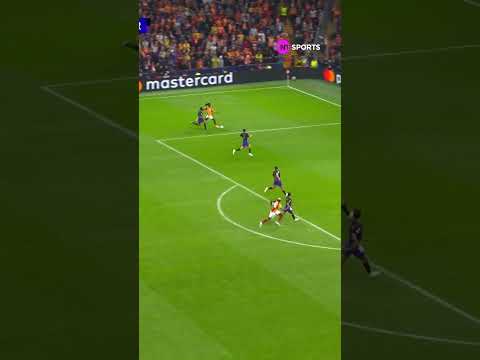 O BARCELONA PEDIU UM PÊNALTI, MAS NA SEQUÊNCIA LEVOU O GOL NO CONTRA-ATAQUE #shorts