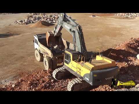 VOLVO EC700 BIG EXCAVATOR Loading Trucks