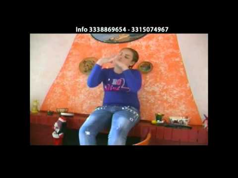 Laura Sabrina   Vorrei vedere la Befana Video Ufficiale Nov