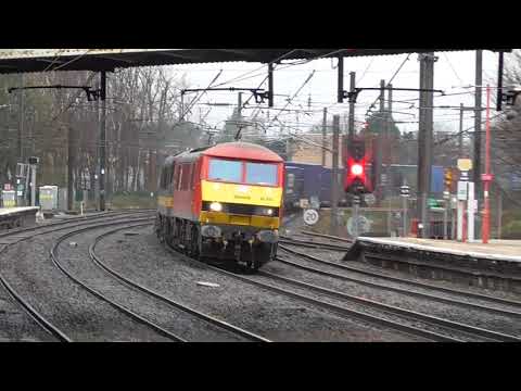 90019/90020 4m25 Mossend Euroterminal - Daventry, 29th December 2021