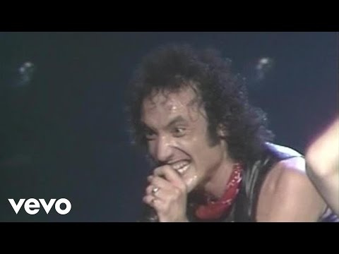 Videoclip de Let’s Get Crazy — Quiet Riot