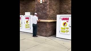 テキサス州ダラスに世界1大きなガソリンスタンドとコンビニストアーです。