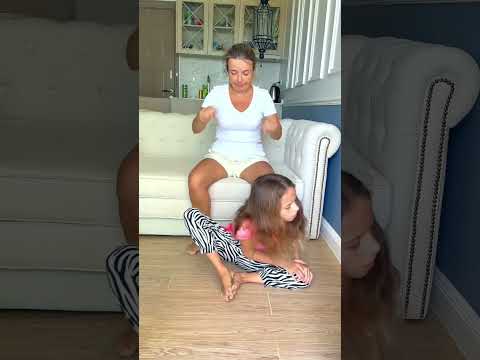 Can repeat? 😂 it’s easy #funnyvideos #comedy #family #arina