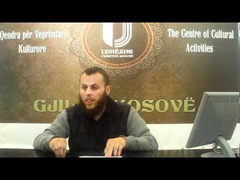 ''Populli i Lutit'' hoxhë: Eshrefedin Ismajli.