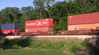 preview picture of video 'Iowa Interstate SB Switch & Freight On Rock Island Metra Midlothian, Ilinois'