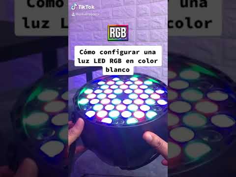 Part of a video titled Cómo configurar una luz LED en COLOR BLANCO | Rápido y Fácil
