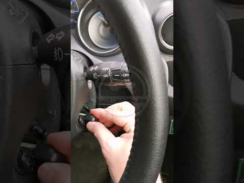 Honda Fit Shuttle (2012) Как снять вертушку и запустить двигатель аварийным ключом