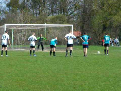LZS Bobrowo:LZS ROL.KO Konojady - rzut karny /sparing 2010/