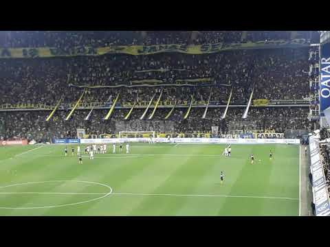 "Esta es tu hinchada que te sigue a donde vas - Boca vs Argentinos Jrs. - Superliga 2019/20" Barra: La 12 • Club: Boca Juniors