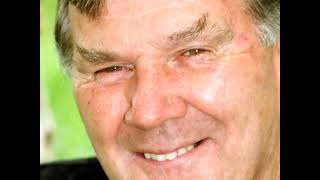 Former ABC presenter and celebrity gardener Peter Cundall dies
