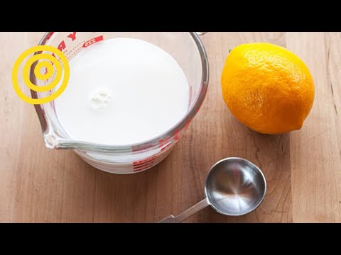 How to Make Buttemilk in a Pinch