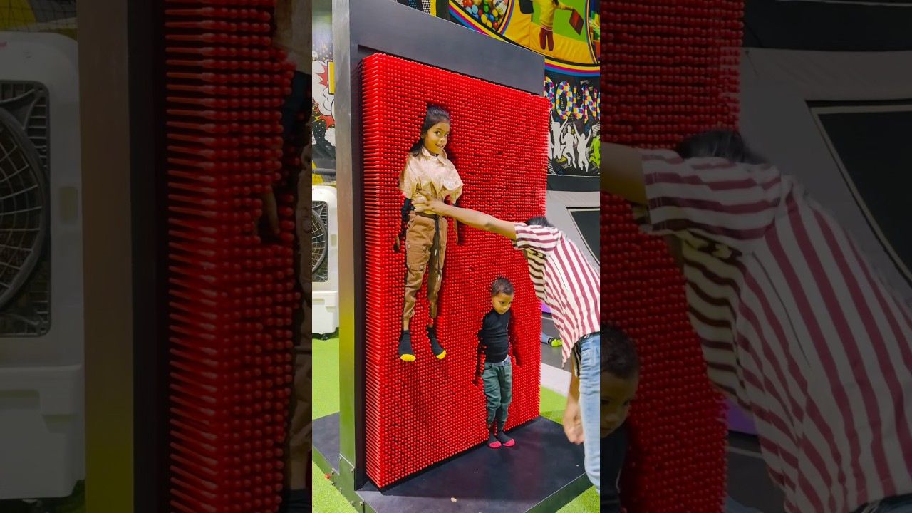 wait for the children's reaction 😱🤫😂 #dance #friends #dancer #danceinpublic #anshkukreja #khairiy...