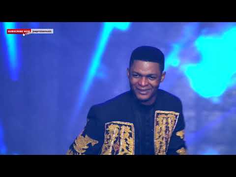 Miracle Papa { LIVE MINISTRATION AT THE PRAISE OVATION }