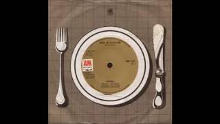 Strawbs- Shine on Silver Sun