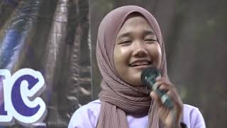 Download lagu Dengan suara yg sangat merdu,Ina Permatasari mampu bikin tuan rumah naik k.panggung untuk nyawer. mp3 Download lagu Dengan suara yg sangat merdu,Ina Permatasari mampu bikin tuan rumah naik k.panggung untuk nyawer. mp3