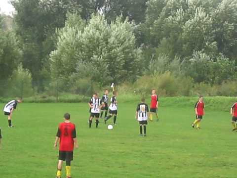 29.08.09 Juniorzy - LKS Nafta Chorkówka 3:0 LKS Trześniów (Gol dla Nafty)
