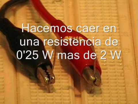 Resistor disipando 8 veces su potencia nominal. Efecto del calentamiento.