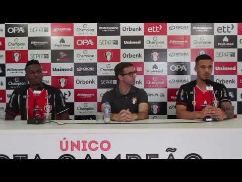 Coletiva de apresentação do zagueiro Hiago e do atacante Vinicius Balotelli
