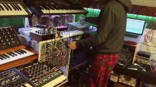 MaZmiTh - Test jam with new hardware routing/syncing. Still stuttering here and there