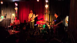 Owen Campbell - Diggin Holes (Camelot Lounge, Sydney)