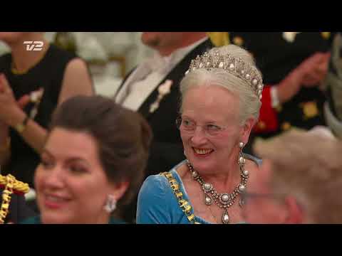 Speedpainting Queen Margrethe, talent show and more 