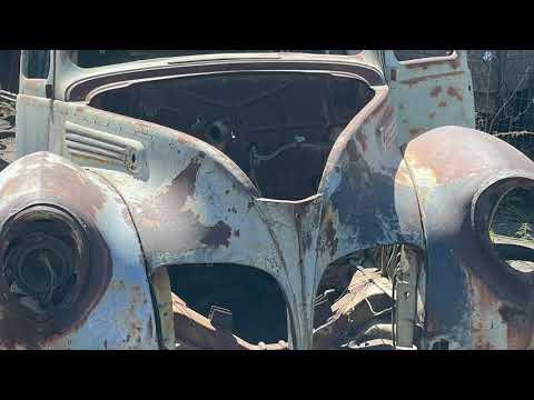 Zephyr Dreaming. Picture stories of old cars that might just contribute again to a Dream Come True.