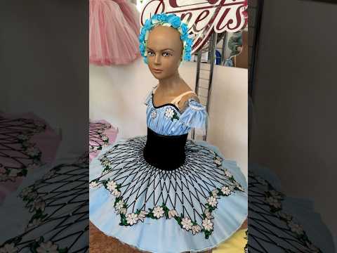 Costum de balet in stil spaniol Păpușa Spărgător De Nuci P 1326 - video 5
