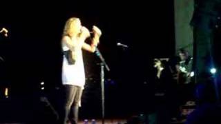 Sugarland live- Hello