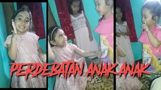 Download lagu Vidio lucu // PERDEBATAN ANAK KECIL // BALADA SUIT BATU,KERTAS , GUNTING mp3