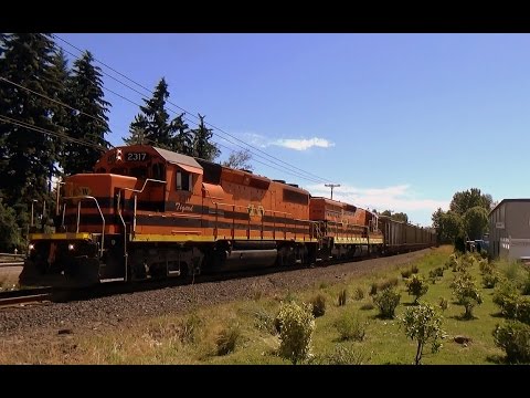 PORTLAND & WESTERN (PNWR) from 3 sheds Tigard, Beaverton & Dallas near Hillsboro, Oregon (2 clips)
