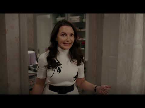 Charlotte Gives her Daughter a CRINGE Tampon Demonstration AND JUST LIKE THAT HBO MAX