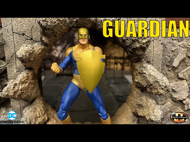 Vídeo relacionado con DC Multiverse Action Figure The Guardian (Red Platinum Edition) 18 cm
