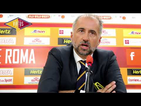 Coach Fabio Corbani al termine della sconfitta con Rieti