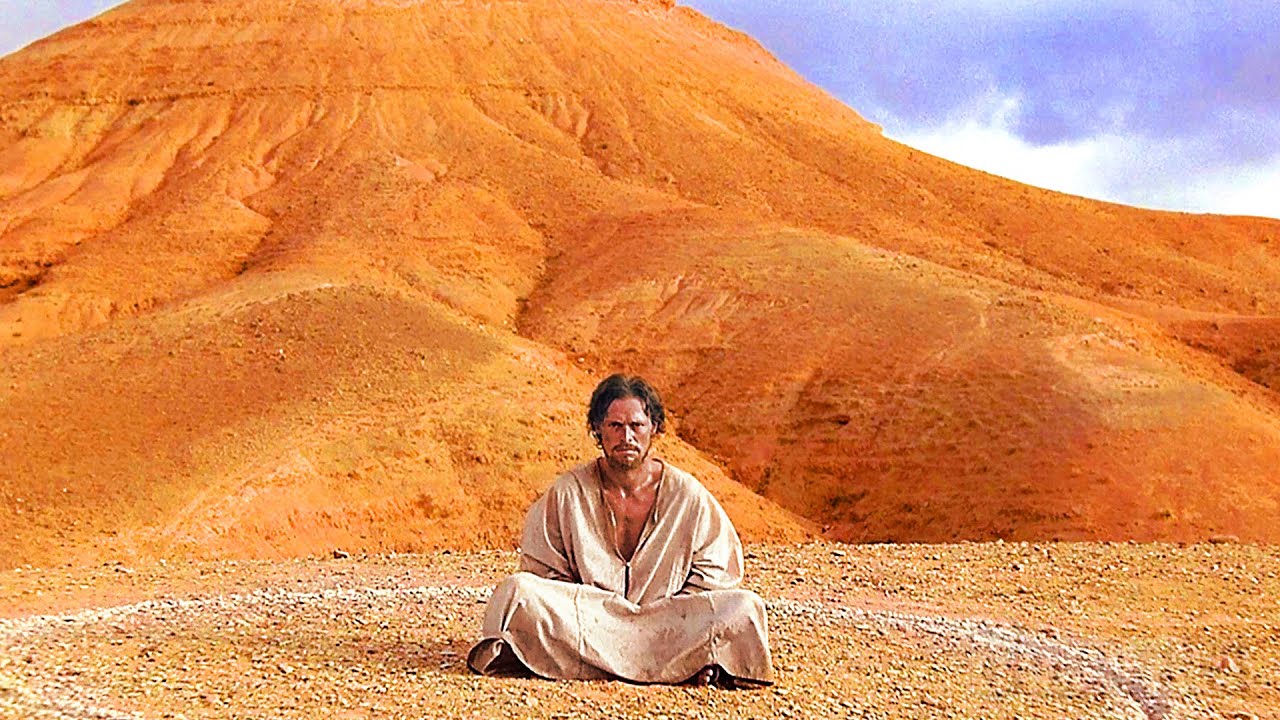 Jesus enfrenta a tentação no deserto | A Última Tentação de Cristo | Clipe