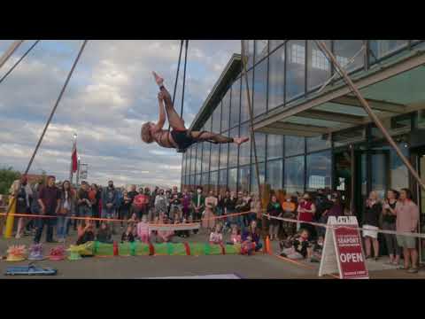 Deanna Riley, Vuelta La Luna aerial circus