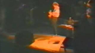 Frank Zappa - The Mammy Anthem - 1982  Bolzano