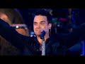 Robbie Williams - Angels  (Live at Knebworth - 2003) (Subtítulos en español e inglés)