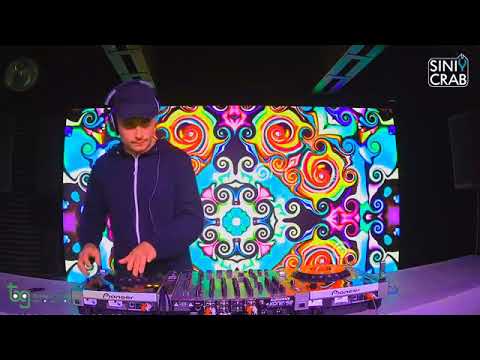 Vernimoon SiniY Crab  Центр креативных искусств был(-а) в прямом эфире.