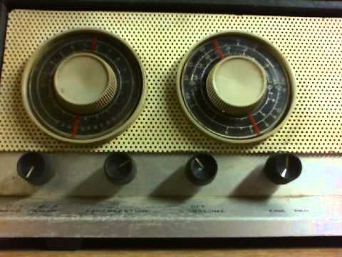 Allied Radio Knight Span Master playing WWCR Nashvill. TN