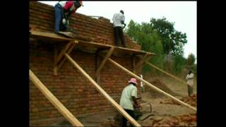 preview picture of video 'Malawi building full primary school Mafumphizi'
